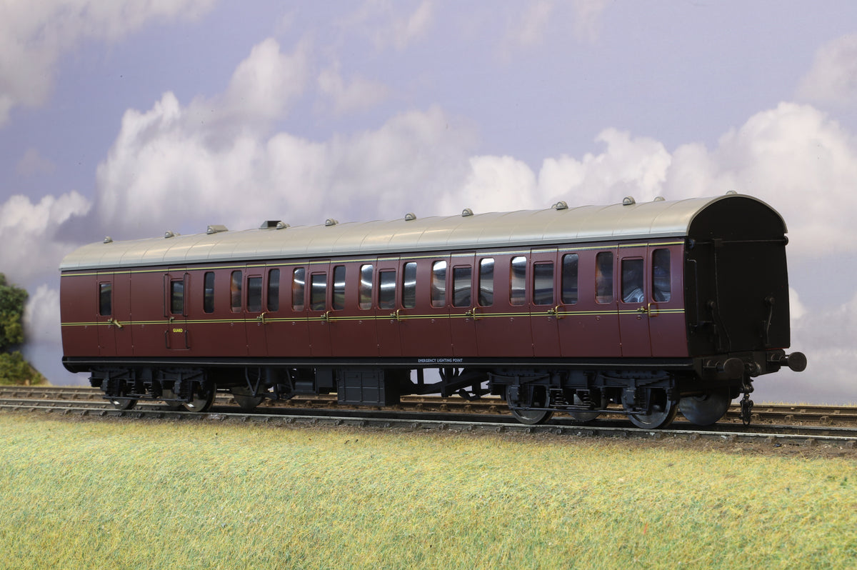 Darstaed Finescale O Gauge BR 57' Mk1 Suburban Brake Second, BR Lined Maroon