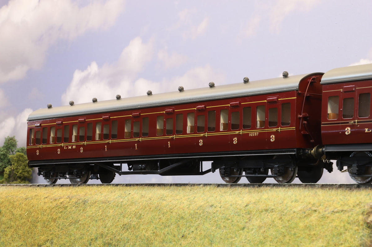 EK Models Finescale O Gauge LMS (Maroon) Pair of Suburban coaches