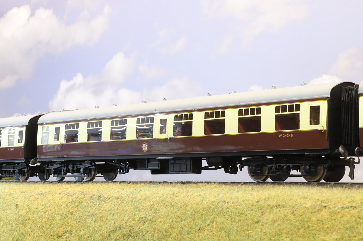 Aquitrain Finescale O Gauge Rake of Three BR Mk1 Coaches, Chocolate &amp; Cream