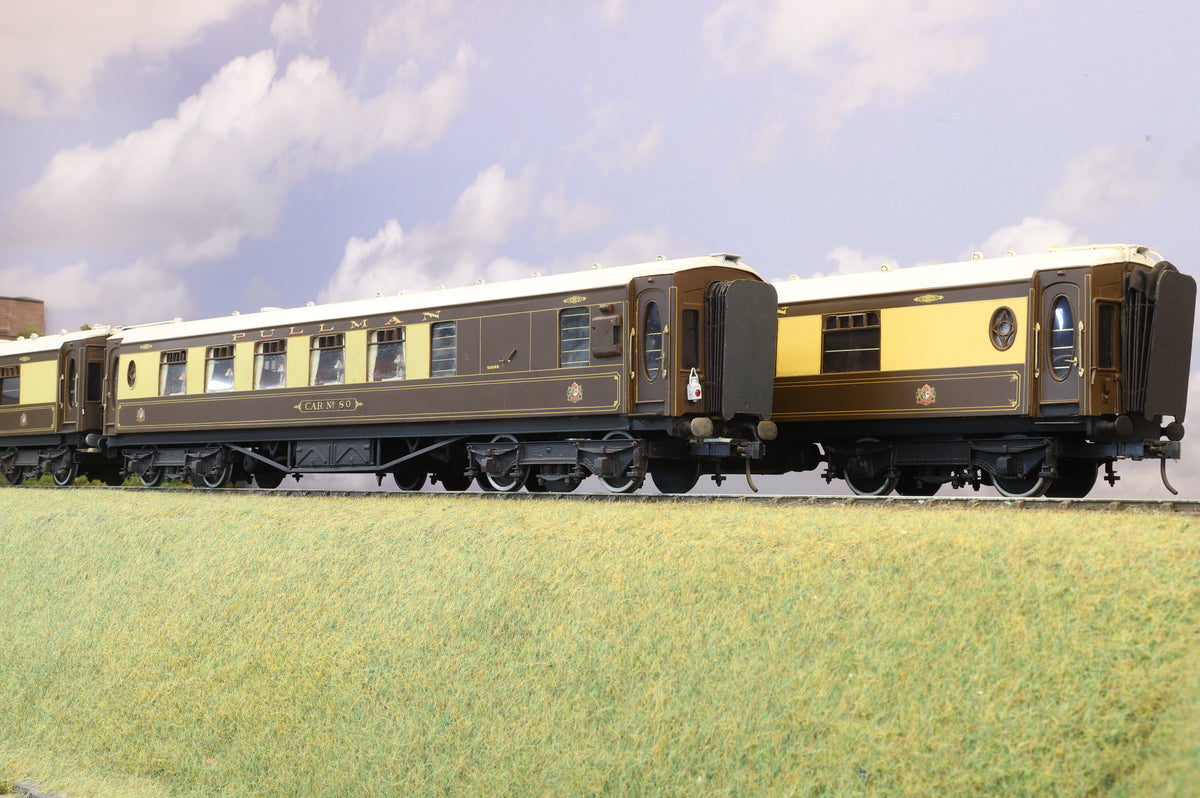 Finescale O Gauge (Kit-Built) Rake of 7 Pullmans, Weathered