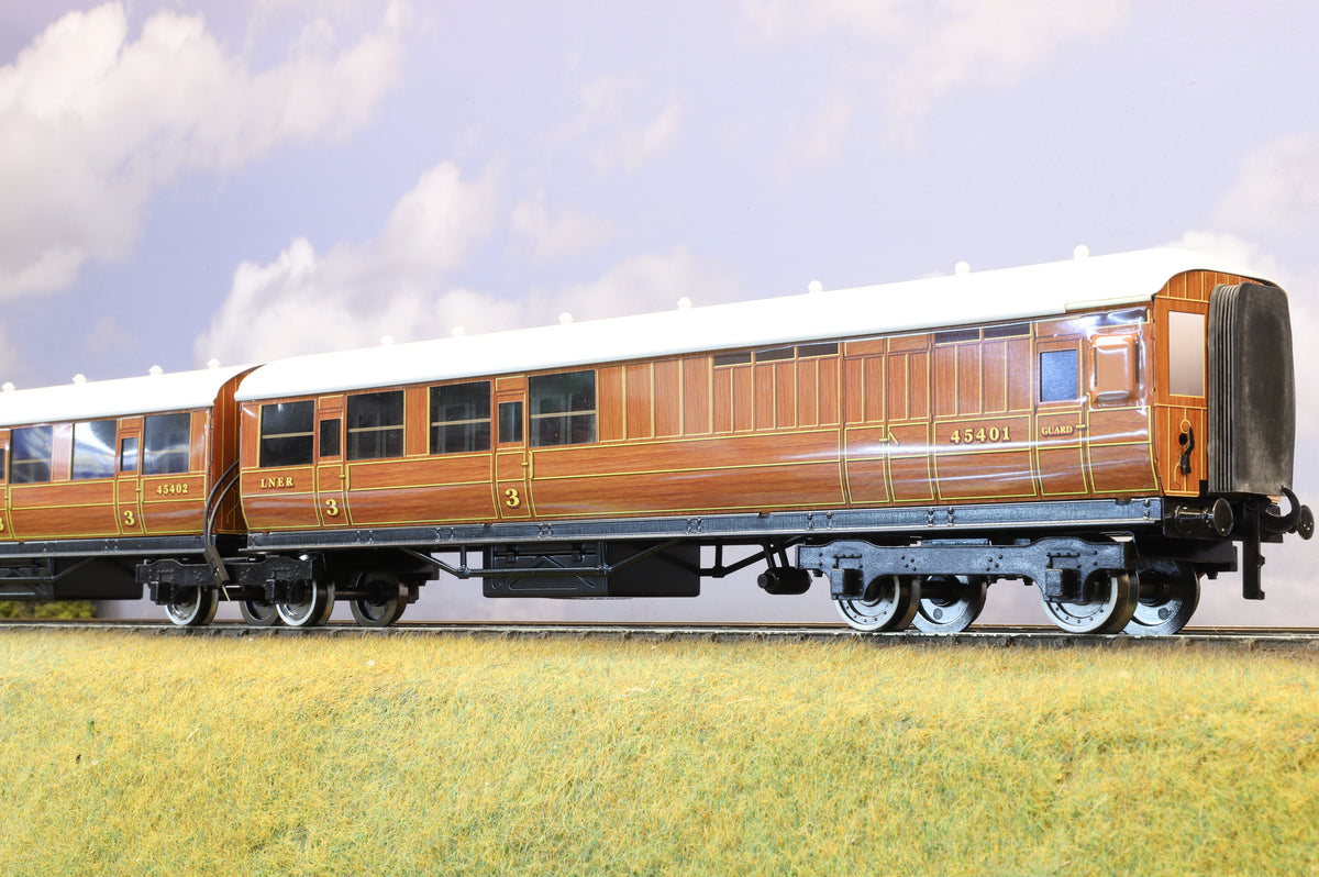 Darstaed Coarse Scale O Set of 3 LNER Gresley Coaches Teak &#39;Set C&#39;