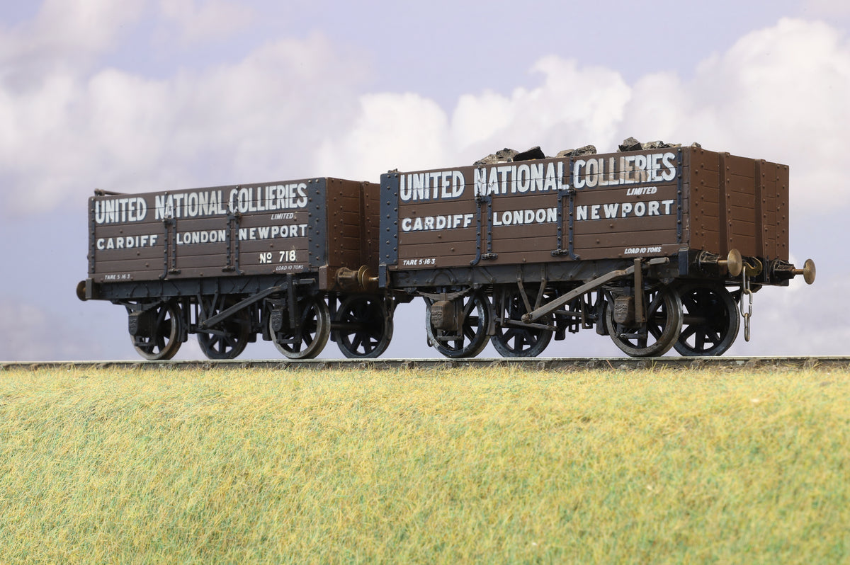 Finescale O Gauge (Kit-Built) Pair of 'United National Collieries' Private Owner Wagons, Weathered