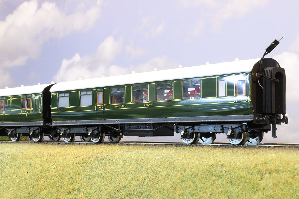 Darstaed Coarse Scale O Set of 3 SR Manusell Coaches SR Green &#39;Set B&#39;