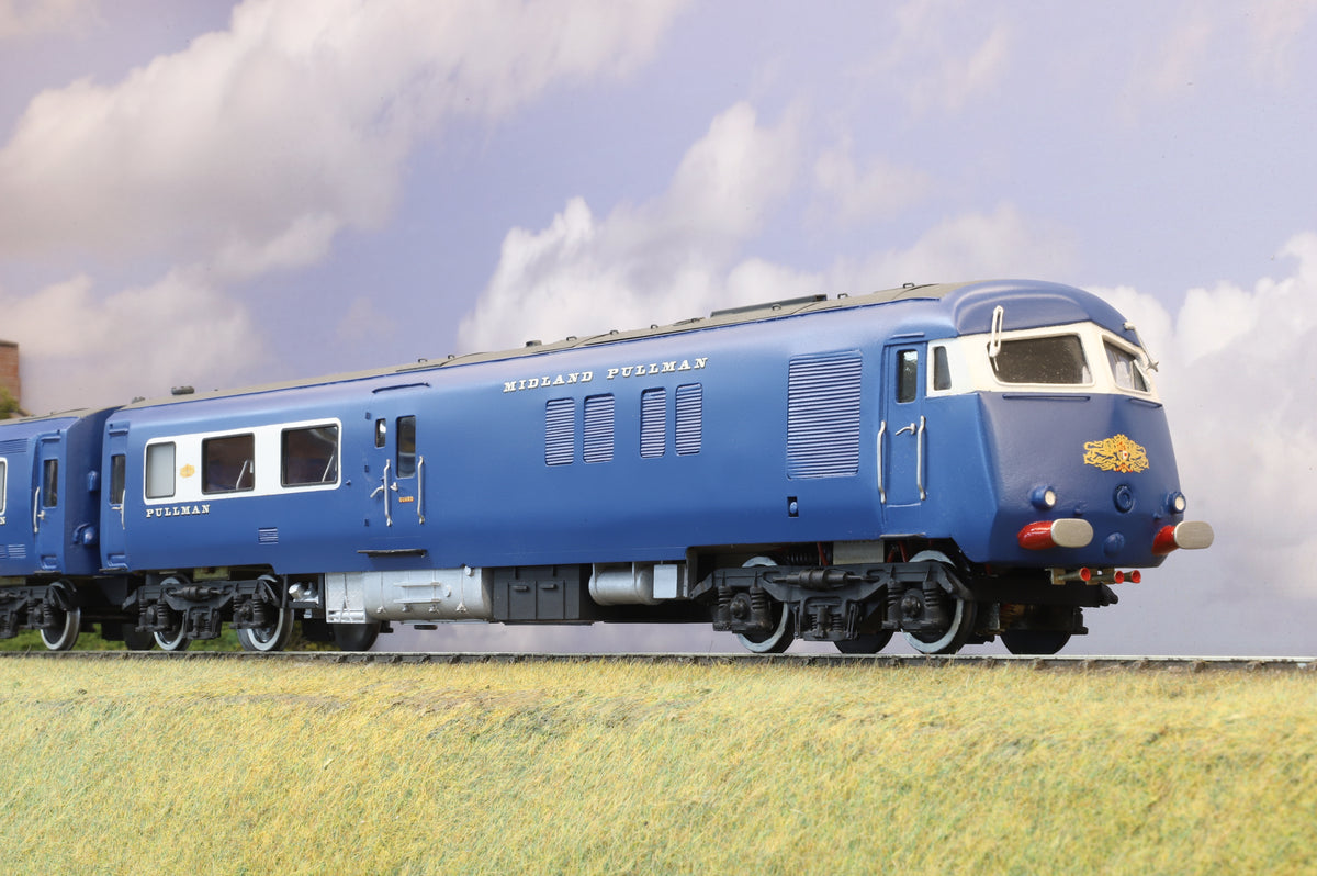 Kit-built Finescale O Gauge Midland Blue Pullman 6 Car Set