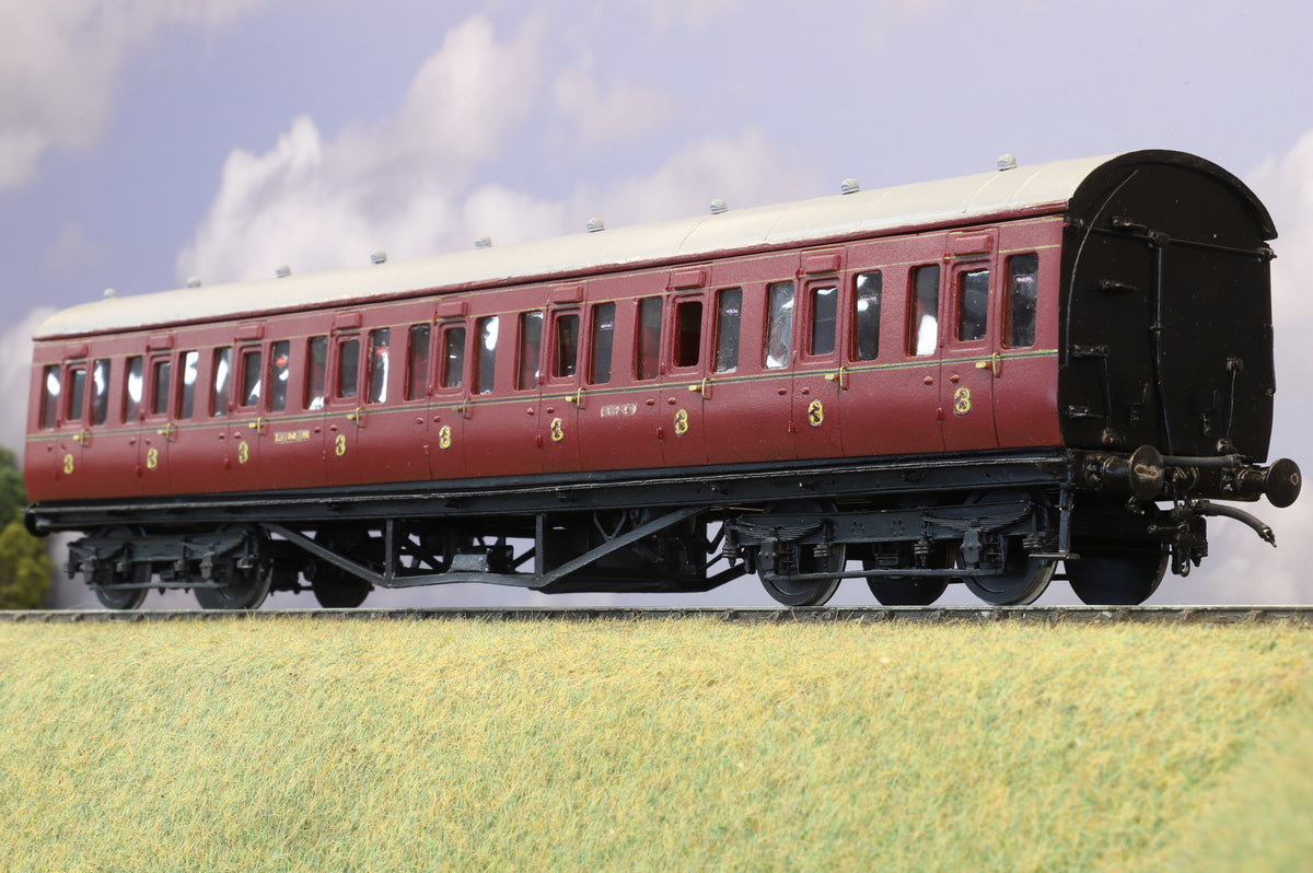 Finescale O Gauge (Kit-Built) Pair of LMS Period III Suburbans