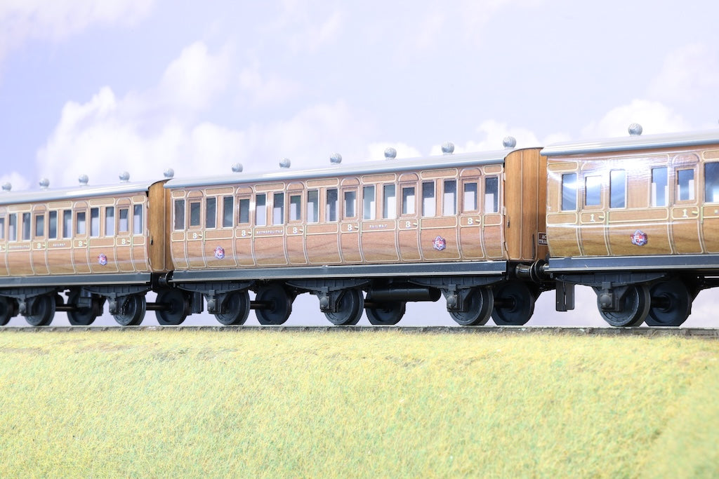 Ace Trains Coarse Scale O Gauge Rake of 3 Metropolitan 6 Wheel Teak Coaches