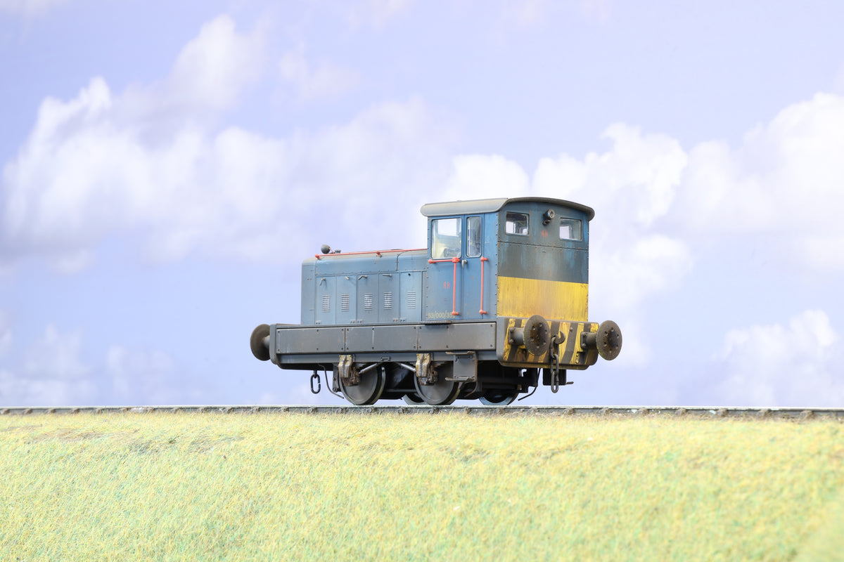 Accurascale Finescale O Gauge Ruston 88DS 0-4-0 Locomotive, Pro-Weathered