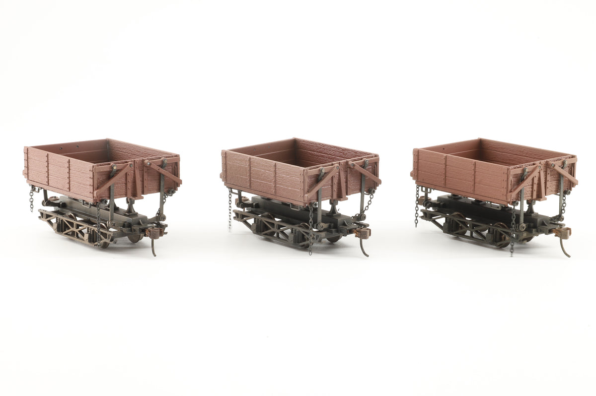 Spectrum/Bachmann On30 No.29801, Three Logging and Mining Cars