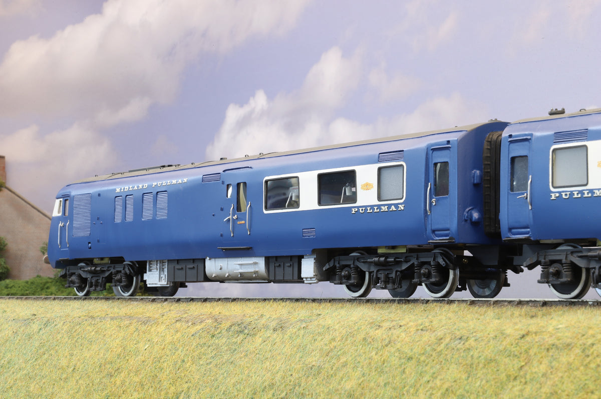 Kit-built Finescale O Gauge Midland Blue Pullman 6 Car Set