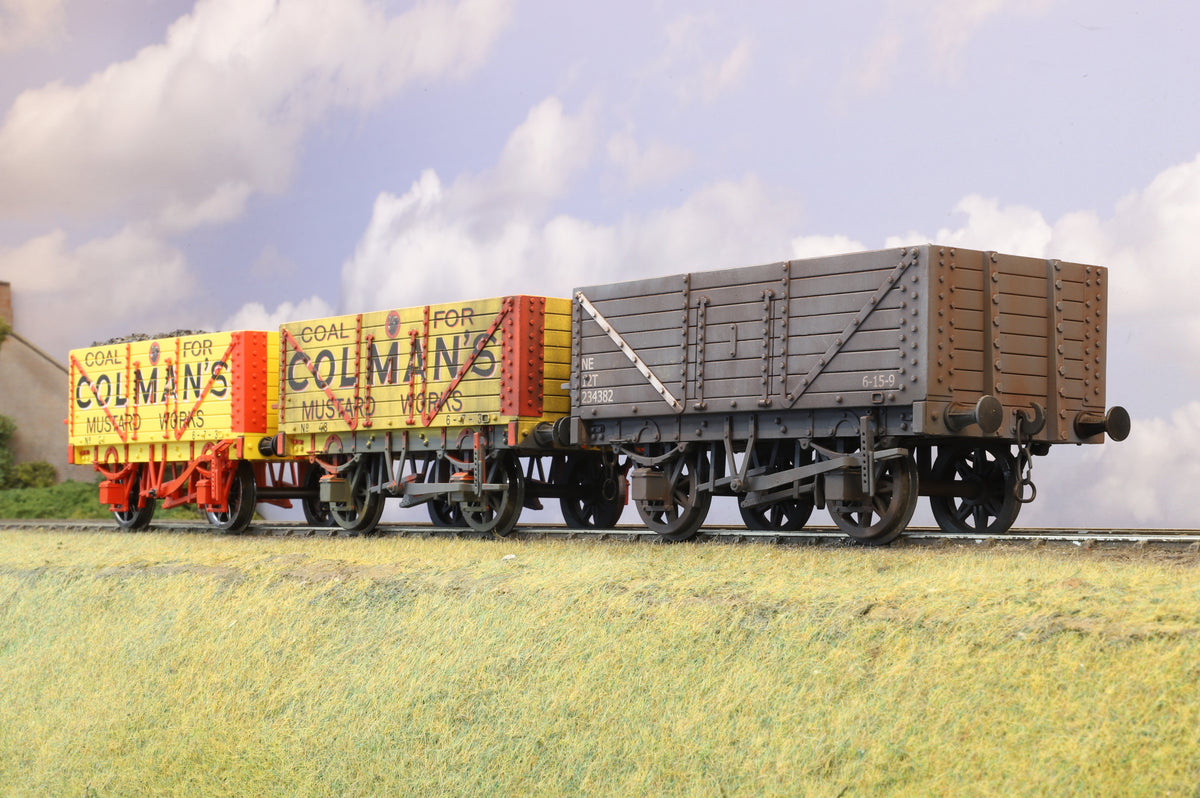 Accucraft Gauge 1 (1:32) Rake of 3 x LNER Region Wagons, Weathered