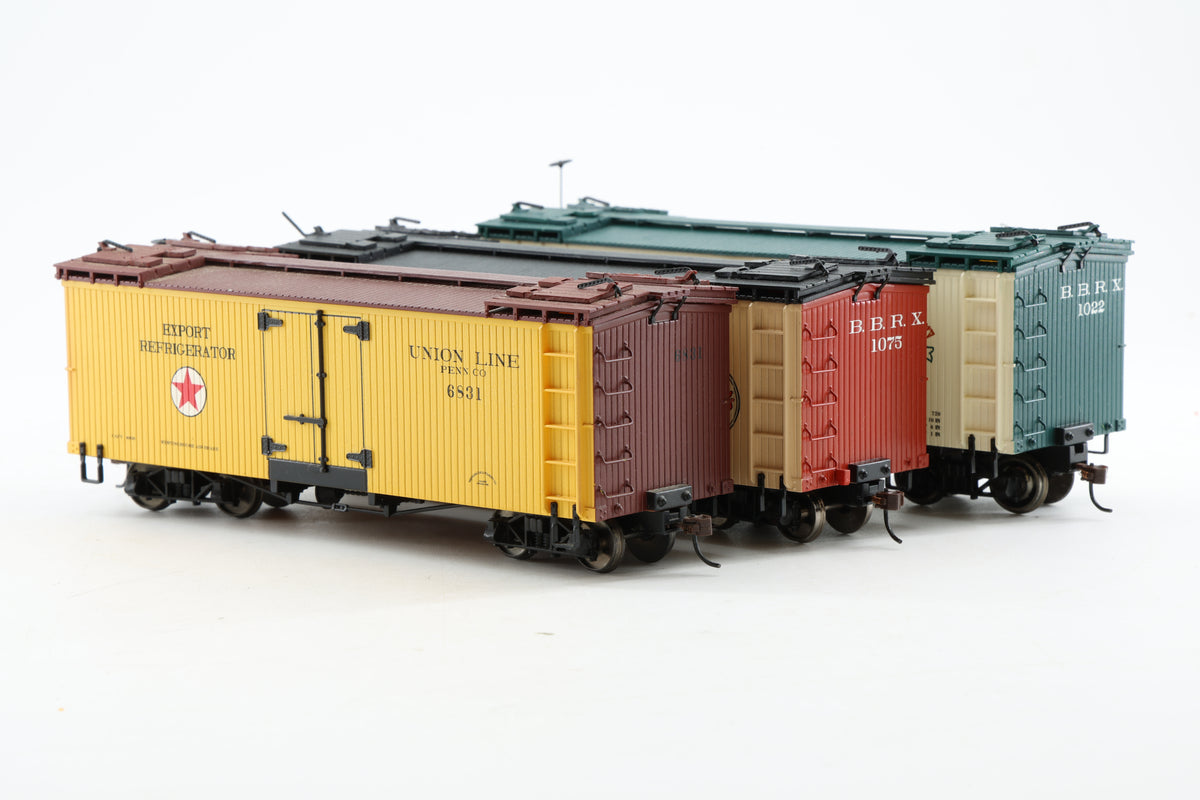 Spectrum/Bachmann On30 Rake of Three Freight Cars