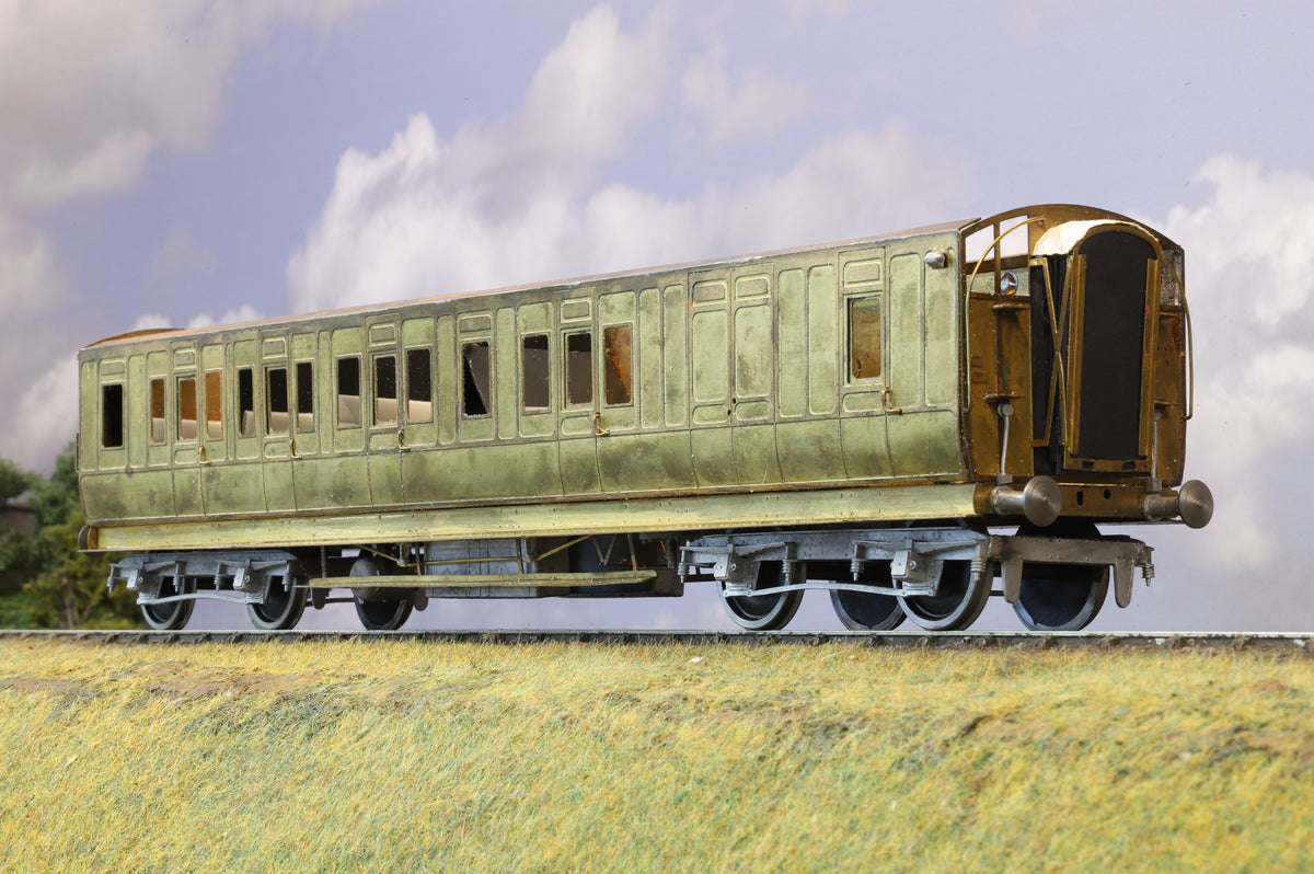 WORKSHOP Kit-built Finescale O Gauge LNWR Arch Roof 3rd Brake Coach (Brass Construction)
