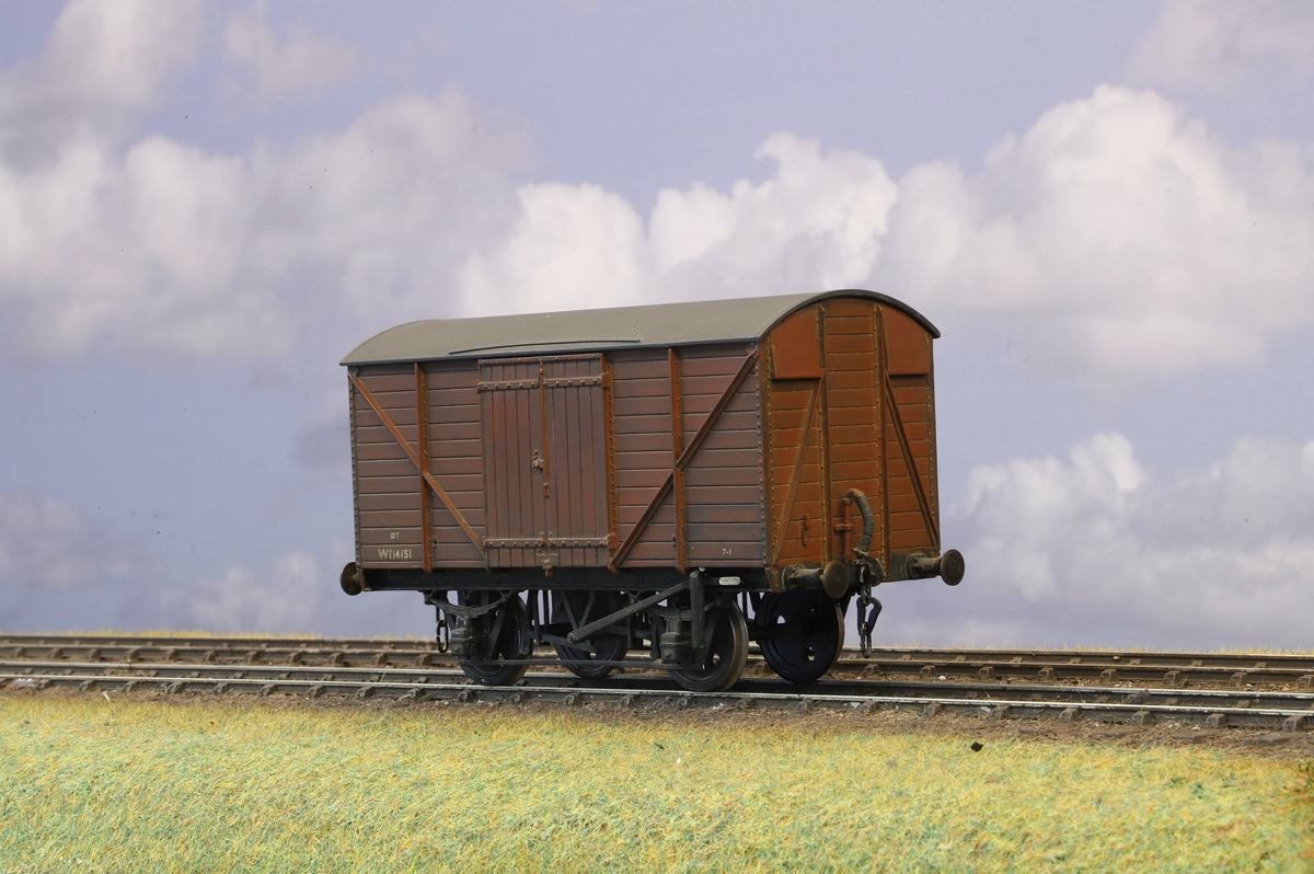 Finescale O Gauge (Kit-Built) BR 12T Ventilated Van No. W114151 BR Bauxite Weathered
