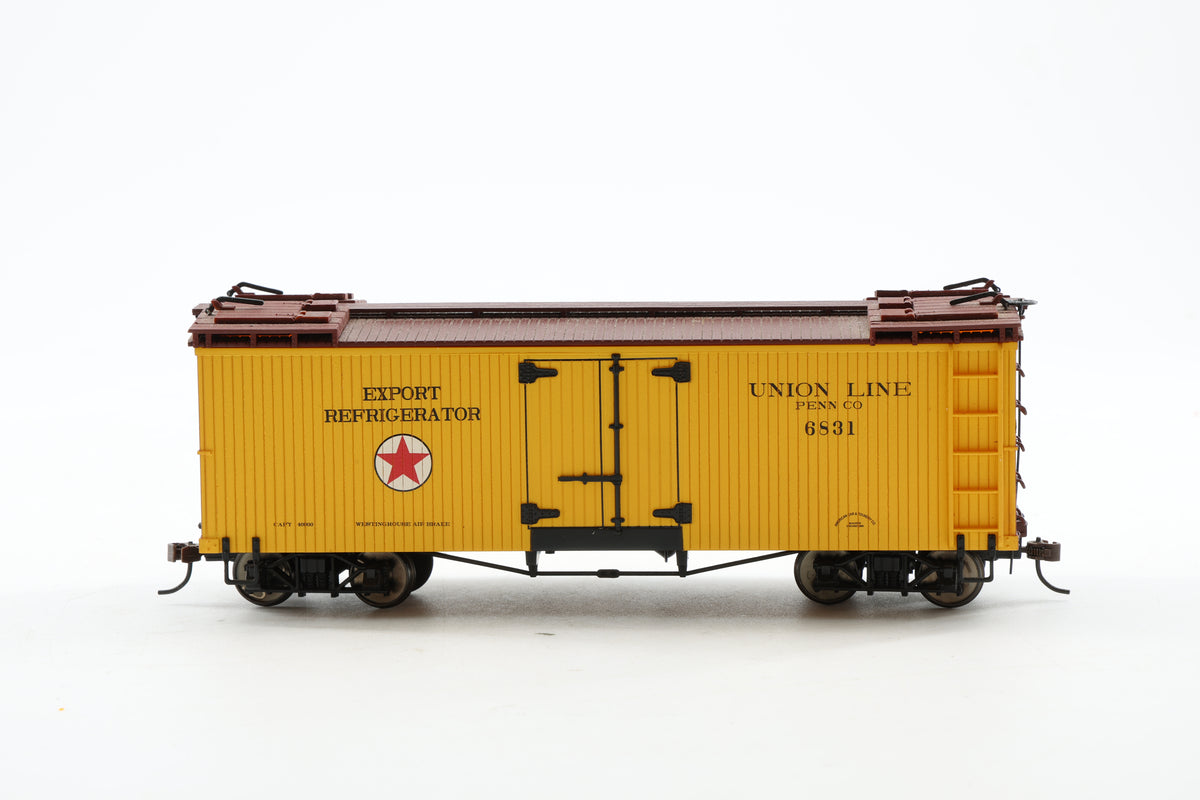 Spectrum/Bachmann On30 Rake of Three Freight Cars