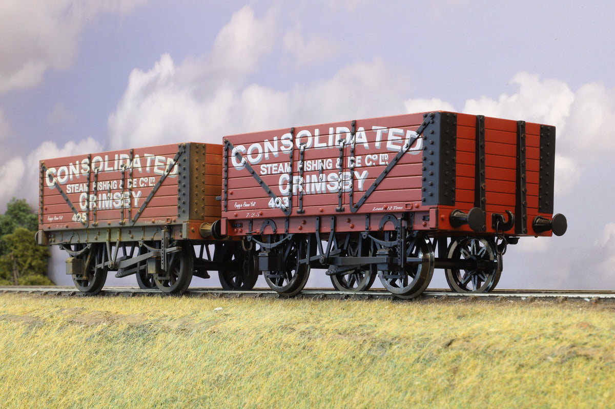 Accucraft Gauge 1 (1:32) Rake of 2 x Private Owner Wagons 'Consolidated Steam Fishing & Ice Co', Weathered