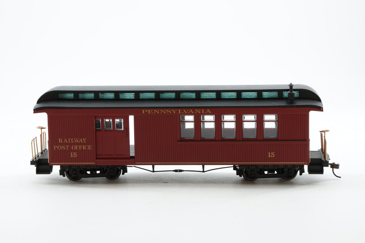 Spectrum/Bachmann On30 Pair of Pennsylvania Railroad Coaches