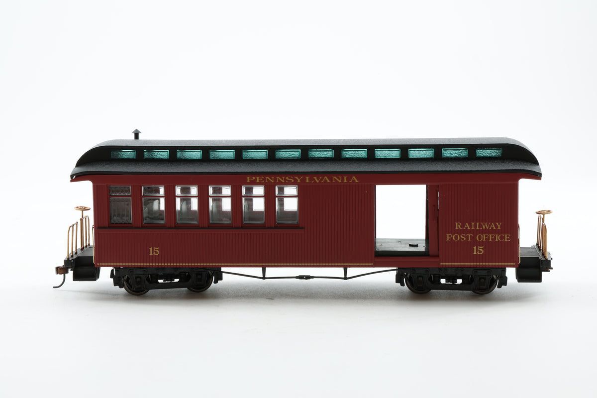 Spectrum/Bachmann On30 Pair of Pennsylvania Railroad Coaches