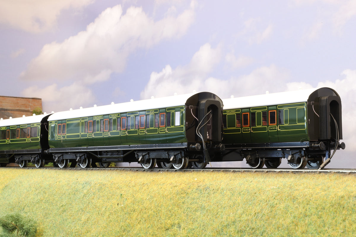 Darstaed Coarse Scale O Set of 3 SR Manusell Coaches SR Green &#39;Set A&#39;