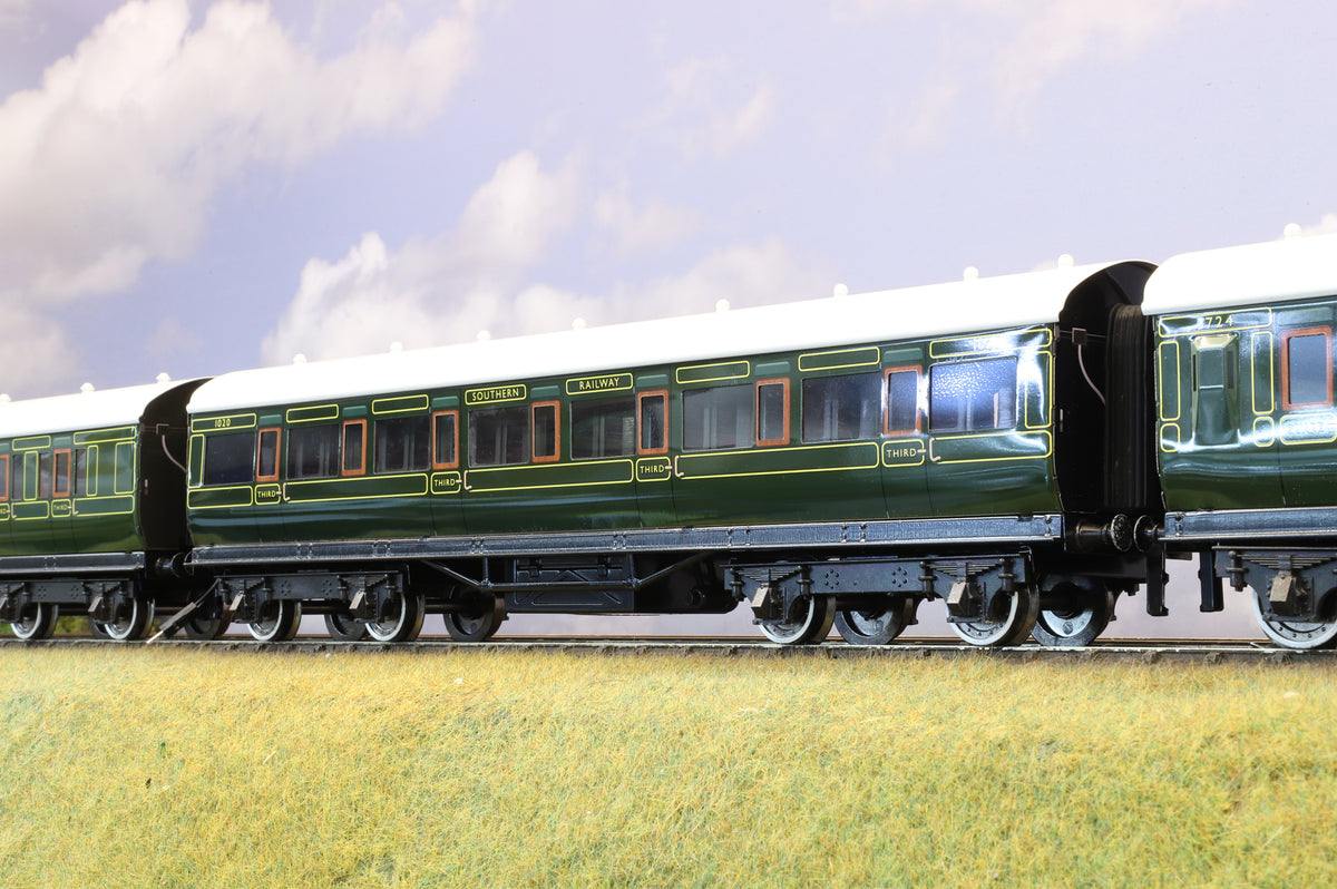 Darstaed Coarse Scale O Set of 3 SR Manusell Coaches SR Green &#39;Set A&#39;