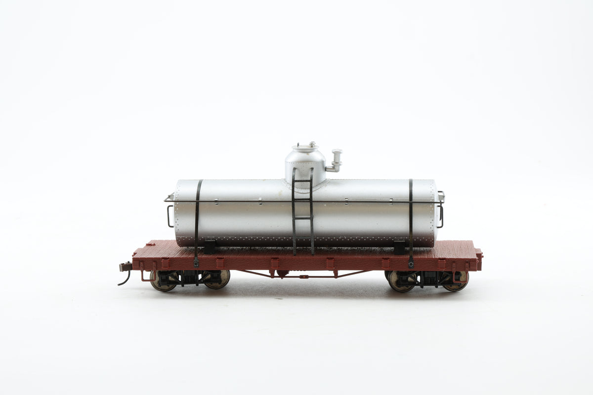 Spectrum/Bachmann On30 Pair of of Tank Cars