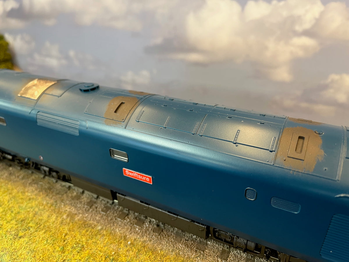 Heljan Finescale O Gauge Class 50 No. 50047 &#39;Swiftsure&#39; DCC Sound (Part-Weathered)