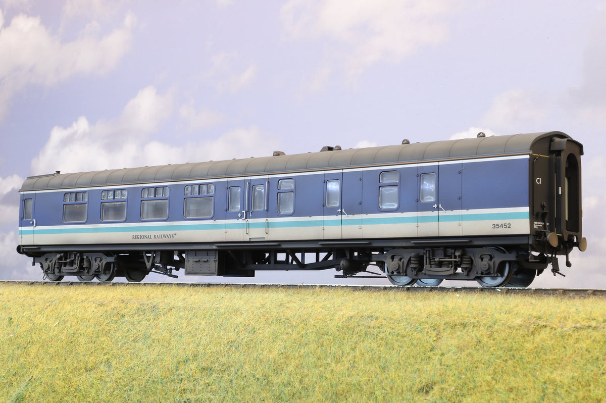 Heljan Finescale O Gauge Model No.4927 Mk1 BSK Regional Railways No.35452, Pro Weathered