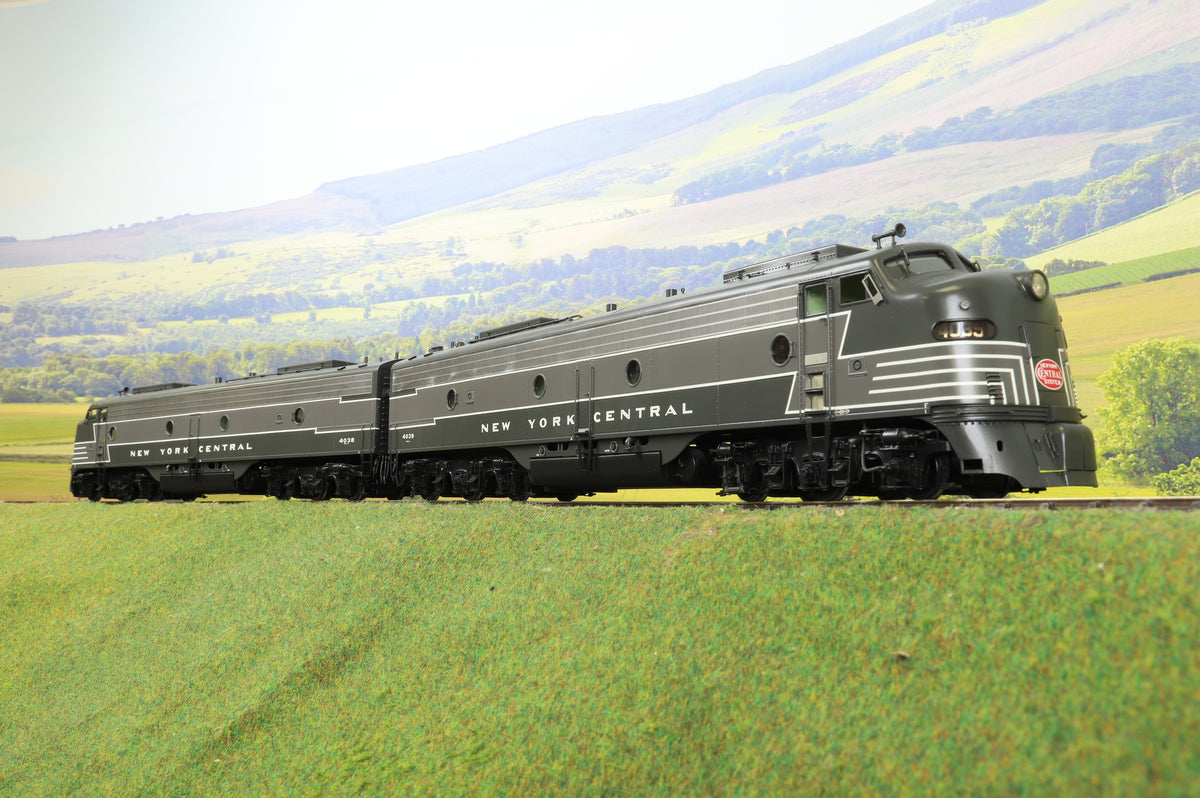 Key Model Imports Finescale O Gauge EMD E8 A+A Double Unit &#39;New York Central&#39;