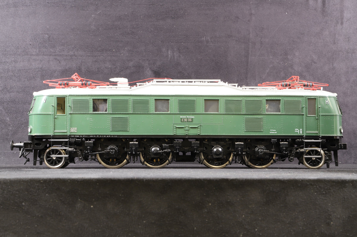 J&amp;M Models Gauge 1 E18 016, DRG Green, DCC Sound