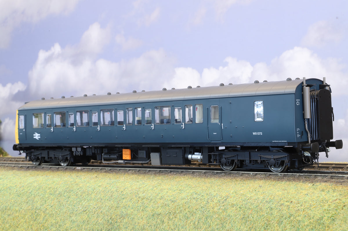Heljan Finescale O Gauge Three-car Class 117 DMU No.L423 BR Blue