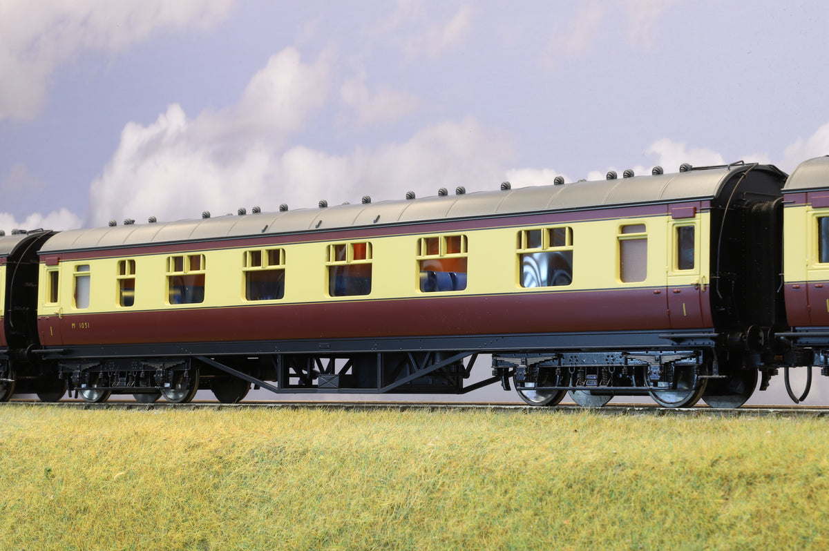 MTH Finescale O Gauge 4-Car ex-LMS Passenger Coach Set BR Crimson &amp; Cream