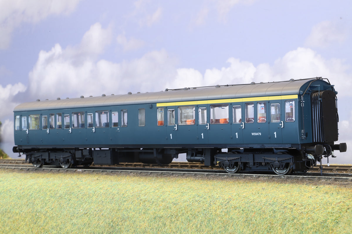 Heljan Finescale O Gauge Three-car Class 117 DMU No.L423 BR Blue