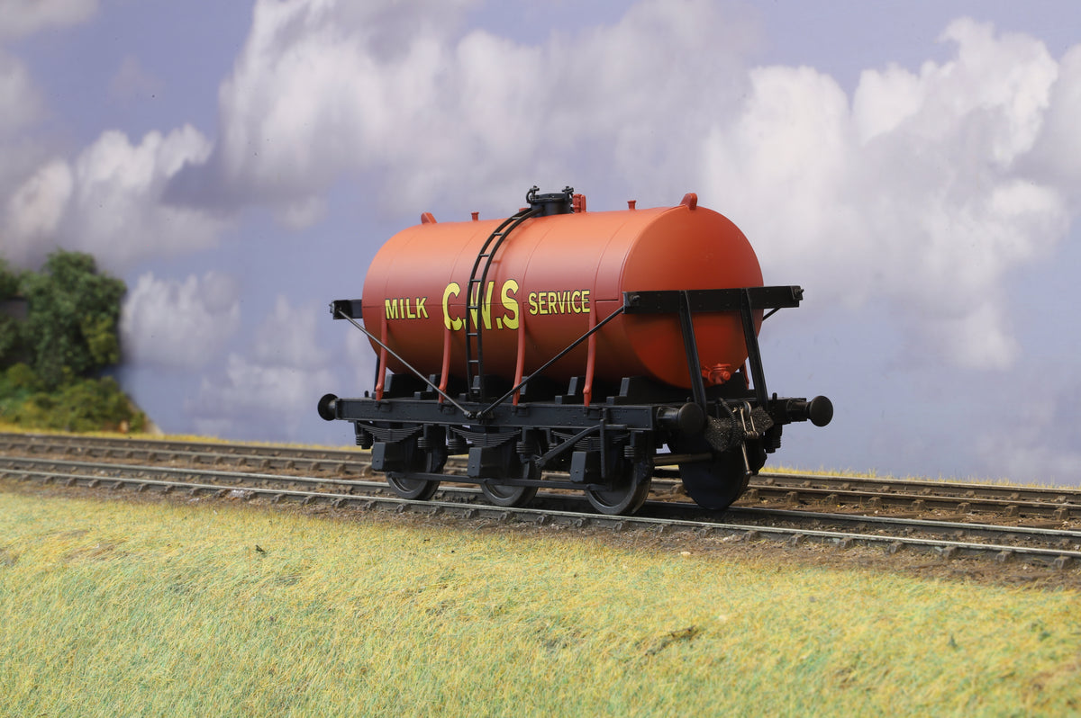 Dapol Finescale O Gauge 6 Wheel Milk Tanker CWS Red