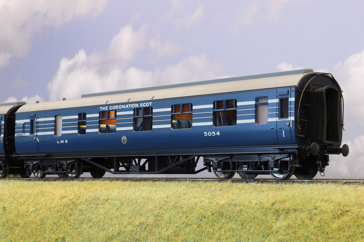 MTH Finescale O Gauge 4-Car LMS &#39;Coronation Scot&#39; Coach Set Streamlined Blue
