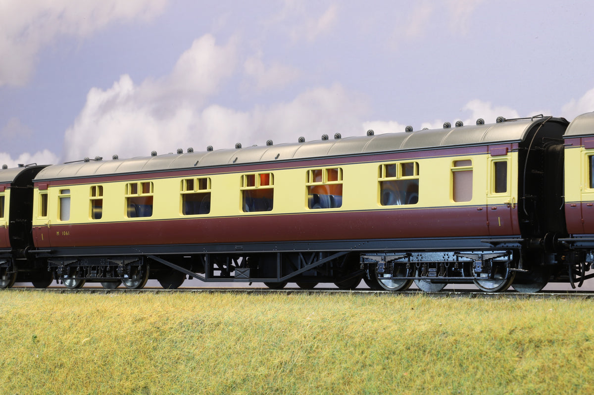 MTH Finescale O Gauge 4-Car ex-LMS Passenger Coach Set BR Crimson &amp; Cream