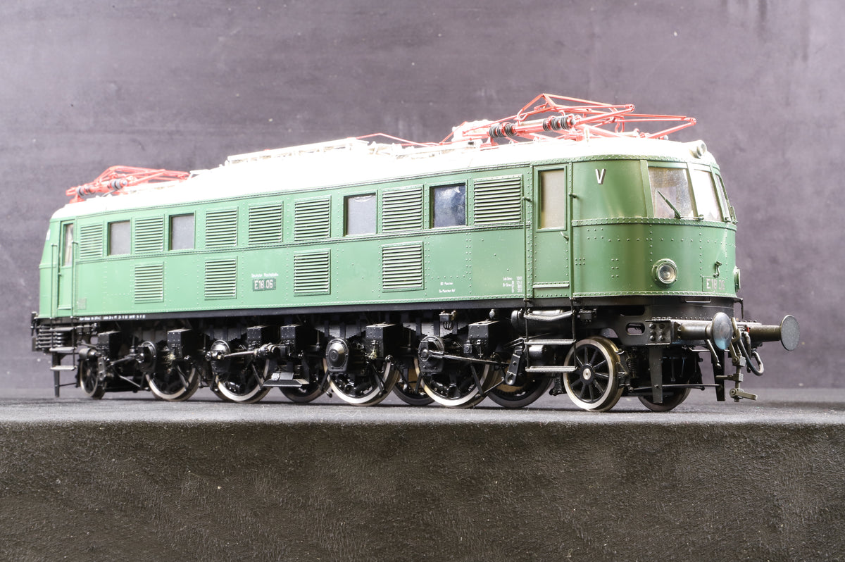 J&amp;M Models Gauge 1 E18 016, DRG Green, DCC Sound