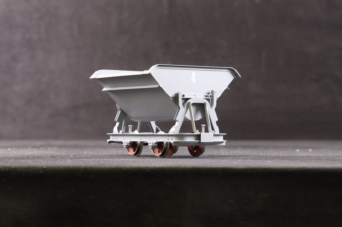 16mm Narrow Gauge Rake of 4 Grey Tippler Wagons