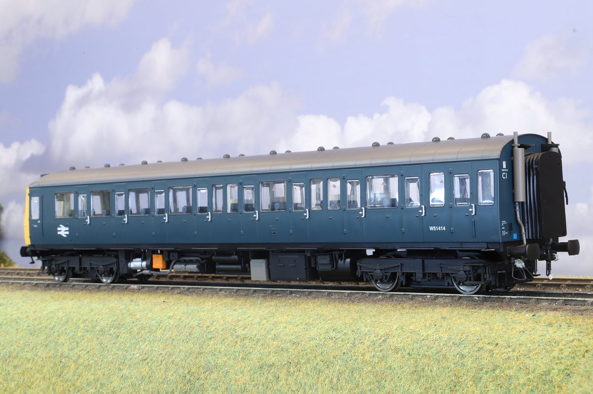 Heljan Finescale O Gauge Three-car Class 117 DMU No.L423 BR Blue