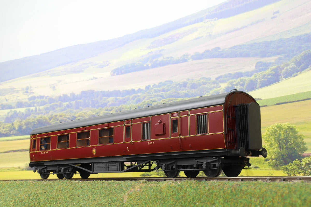 Sidelines Finescale Gauge 0 Stanier Corrider Brake Third Coach LMS Crimson No.5007