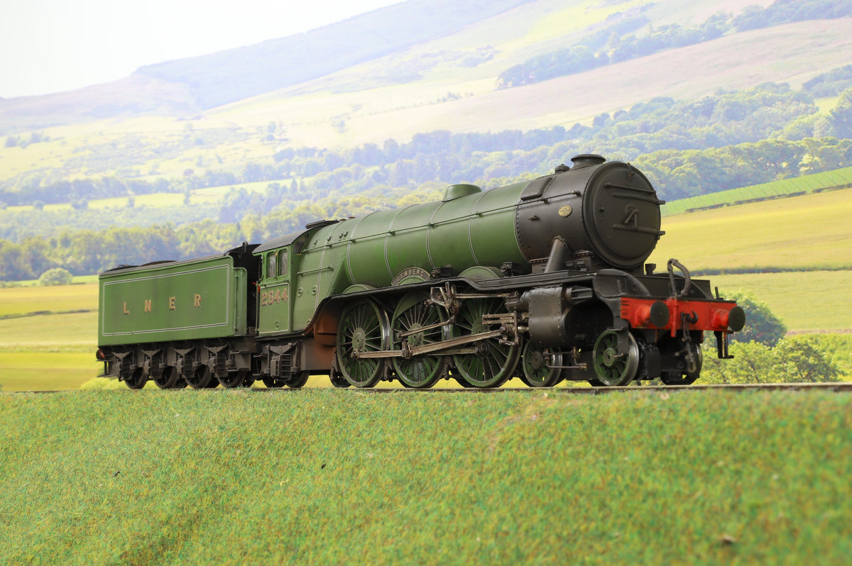 Hachette Kit built Finescale O Gauge LNER Apple Green A3 &#39;2544&#39; &#39;Lemberg&#39; DCC Sound &amp; Weathered