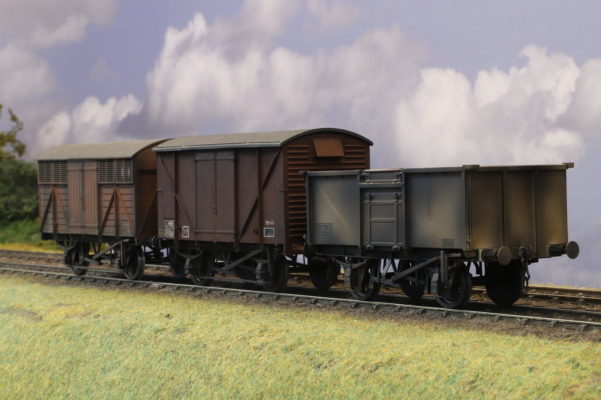 Finescale O Gauge (Kit-Built) Trio of BR Wagons/Vans, Weathered