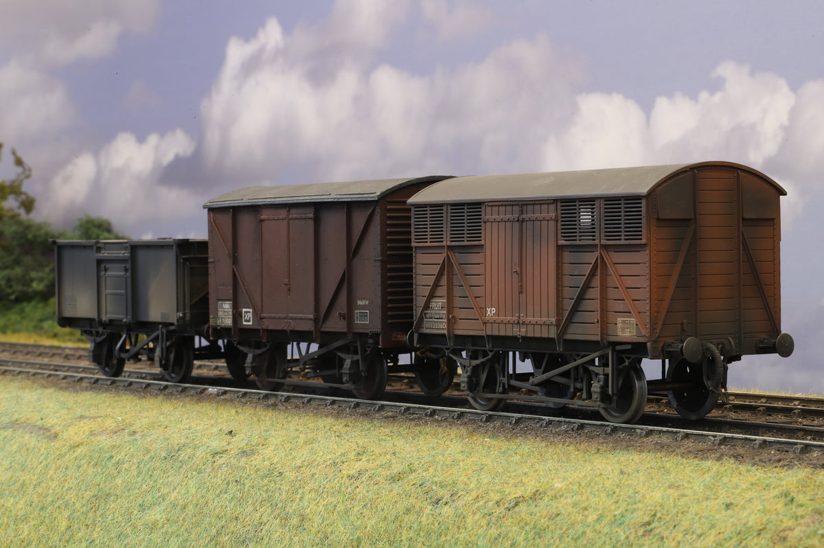 Finescale O Gauge (Kit-Built) Trio of BR Wagons/Vans, Weathered