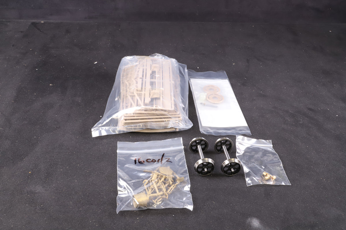 Slater&#39;s (16C02) 16mm Narrow Gauge Ashbury Four Wheel Coach Kit, 45mm wheelsets