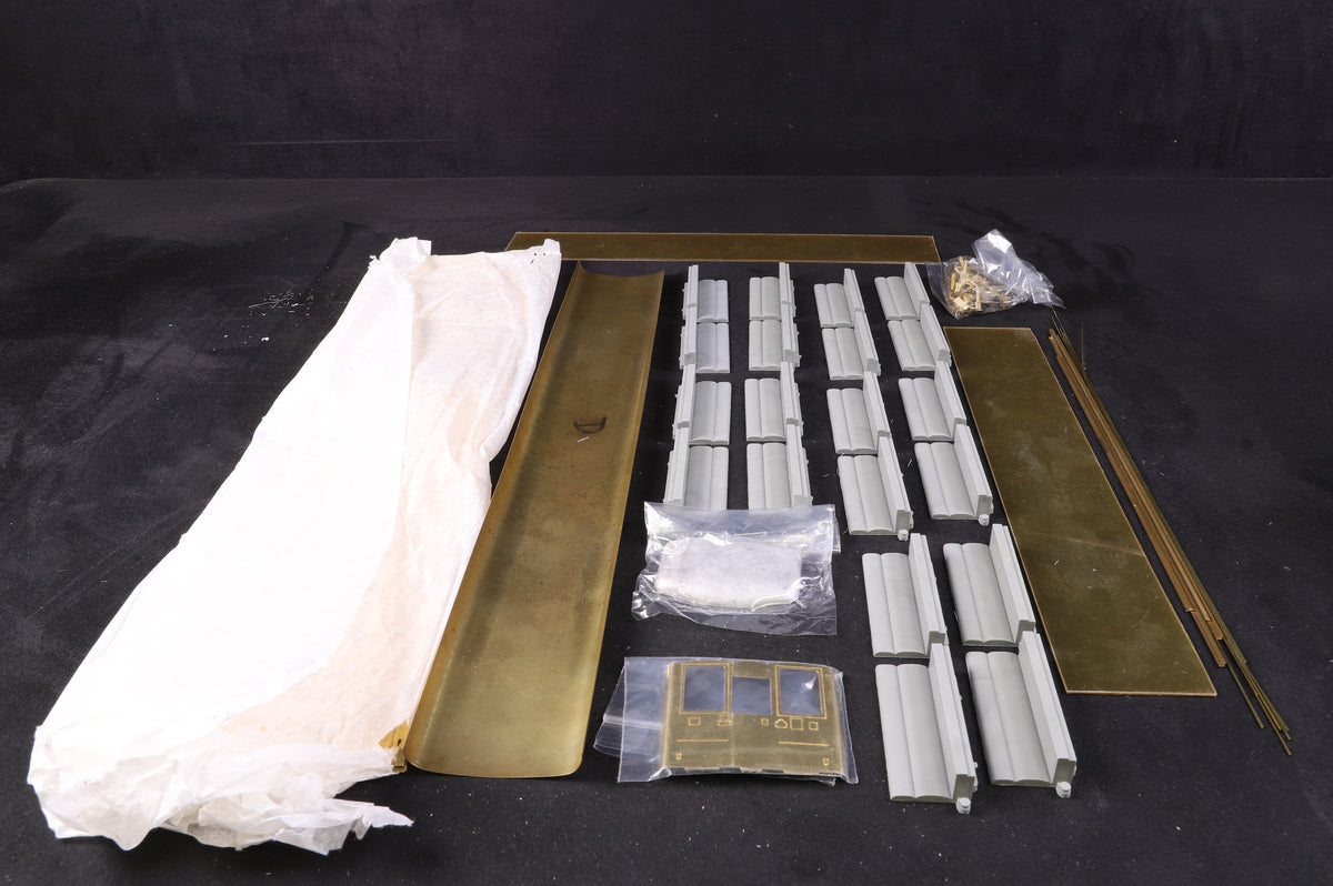 Roxey Mouldings SR/BR 2NOL EMU Locomotive and Trailer Kit