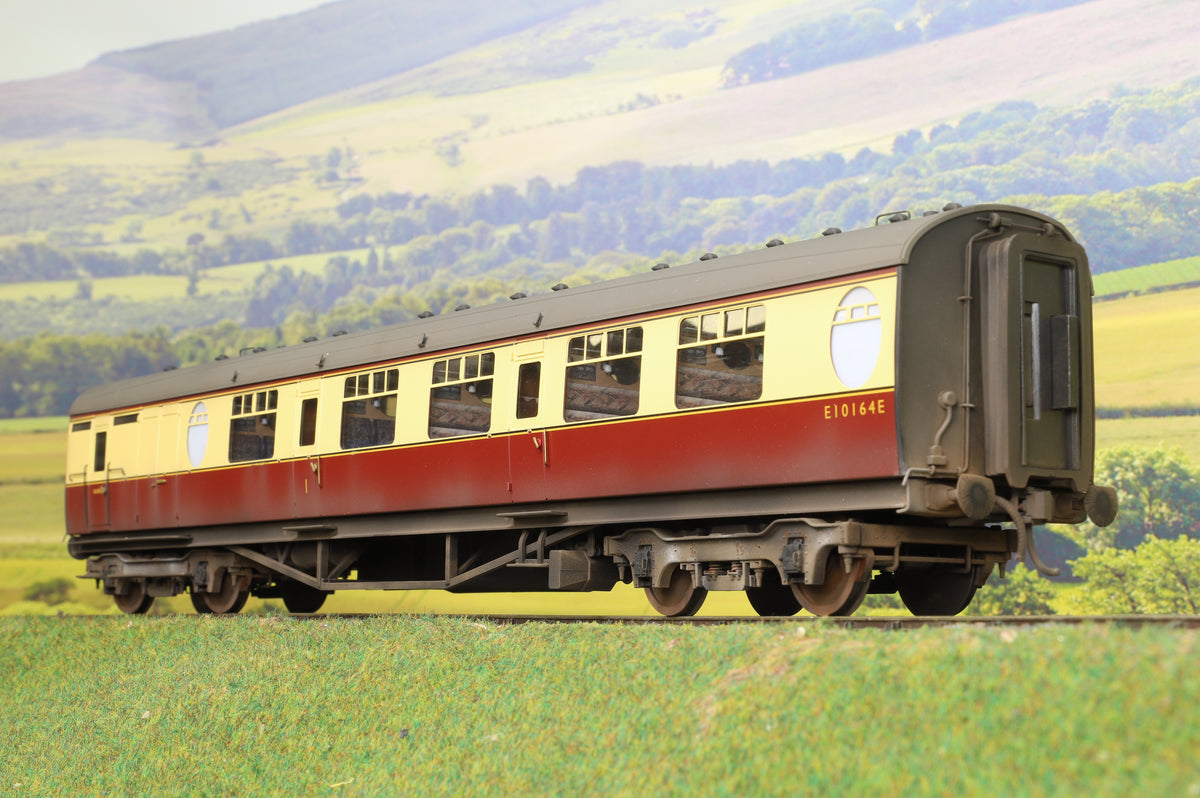 Darstaed Finescale O Gauge Rake of 4 Thompson Coaches, BR Crimson &amp; Cream, Weathered by Neil Armitage