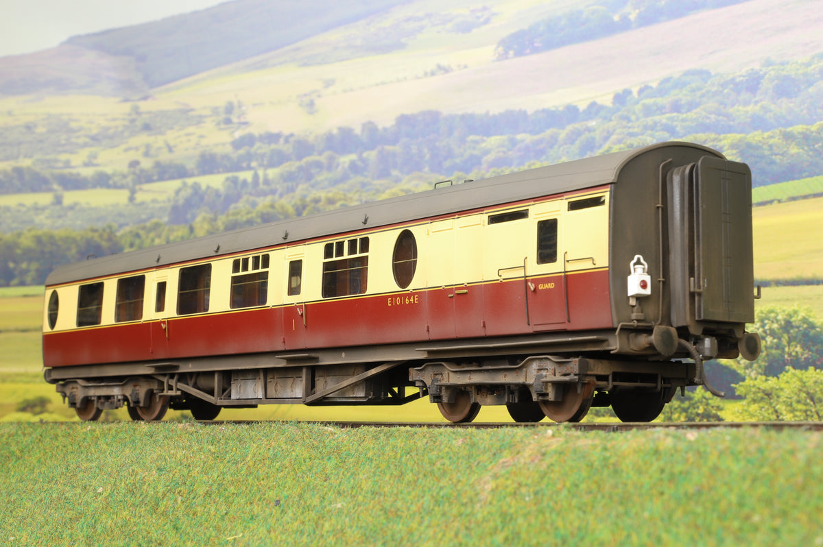 Darstaed Finescale O Gauge Rake of 4 Thompson Coaches, BR Crimson &amp; Cream, Weathered by Neil Armitage