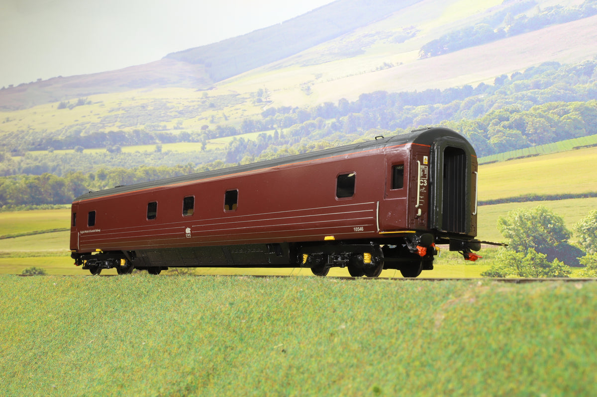 PRMRP Kit Built Finescale O Gauge 3 Coach Rake, EWS Corporate Train