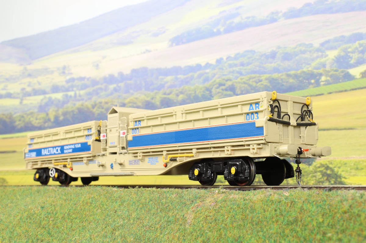 Dave Lowery Kit Built Finescale O Gauge Rake of 5 MRA Ballast Wagons &#39;Railtrack&#39;