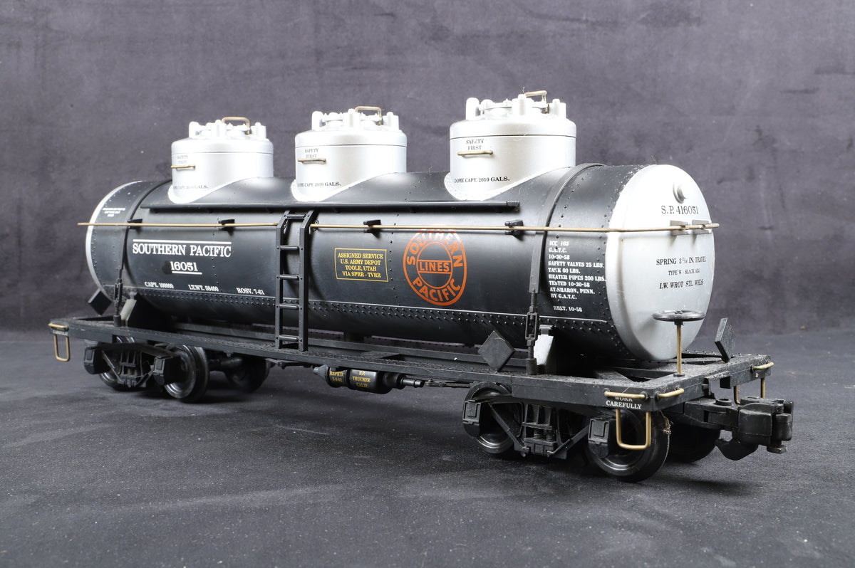 Aristocraft Gauge 1 Rake of 3 Triple-Dome Tank Cars, Inc. 41607 Esso &amp; 2 x 41605 Southern Pacific