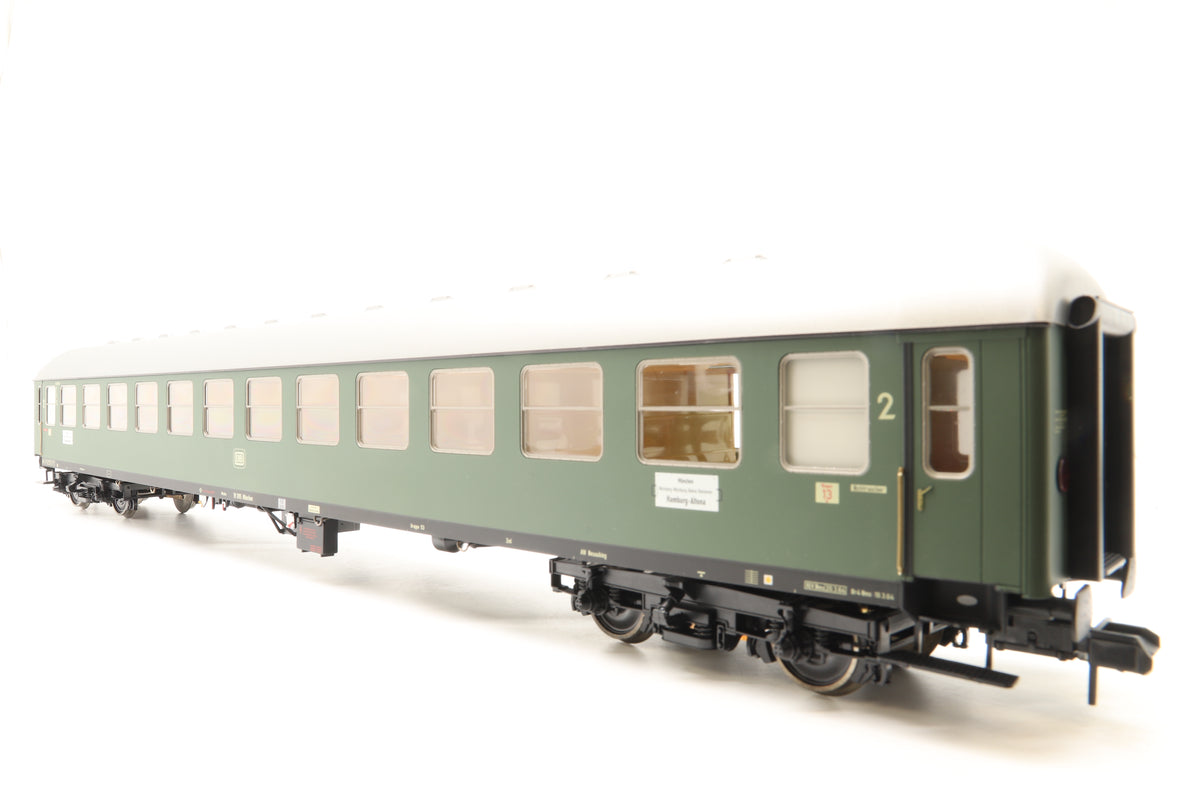 Marklin Gauge 1 (1:32) 58023 DB Express Train Passenger Car (with Lights)