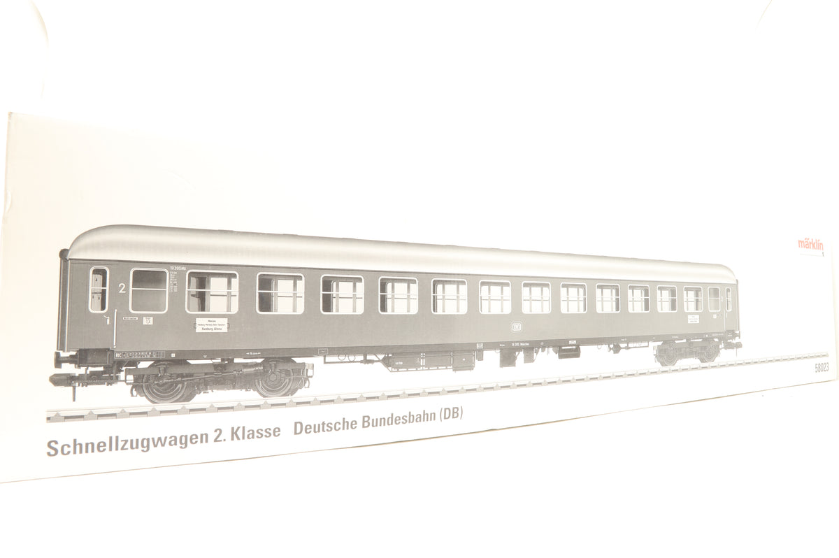 Marklin Gauge 1 (1:32) 58023 DB Express Train Passenger Car (with Lights)